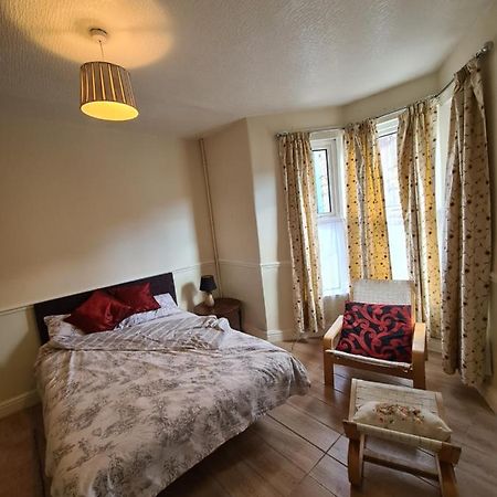 ホテルGround Floor Flat , 31 Lena Street, Easton,Bristol Avon, Uk エクステリア 写真