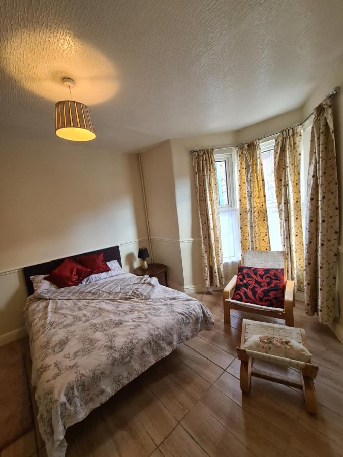 ホテルGround Floor Flat , 31 Lena Street, Easton,Bristol Avon, Uk エクステリア 写真
